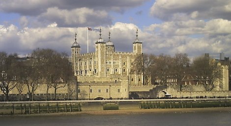 good historical places to visit uk