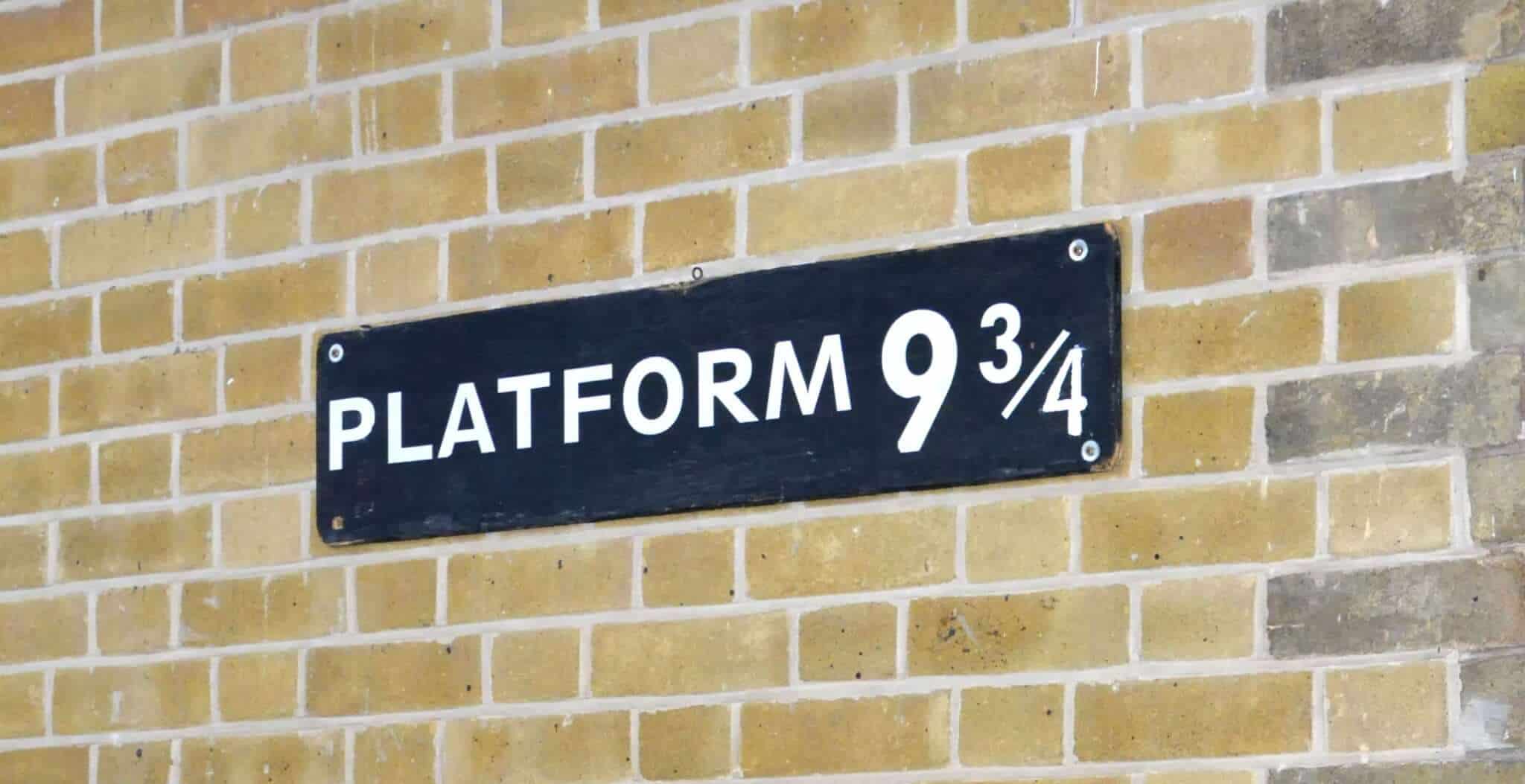 gewelddadig Scenario Uitrusting Harry Potter - Platform 9 and Three Quarters at Kings Cross Station