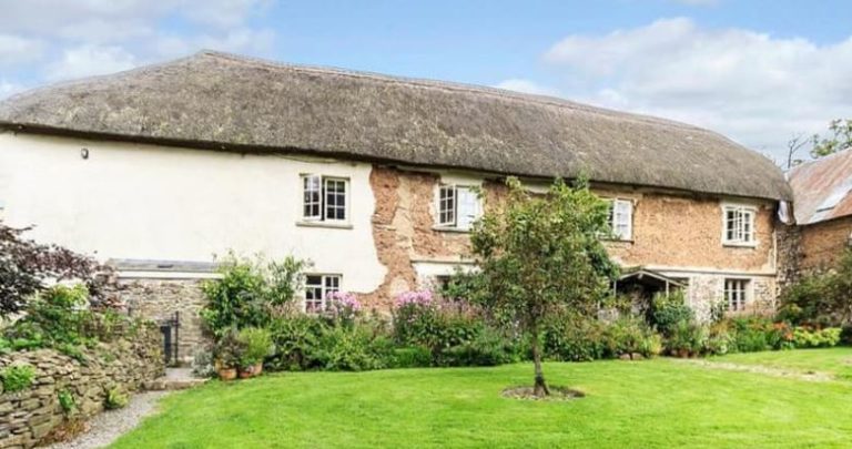 Holiday Cottages With Thatched Roofs Historic Uk